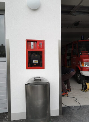 Defibrillator der Freiwilligen Feuerwehr Zwickenberg
